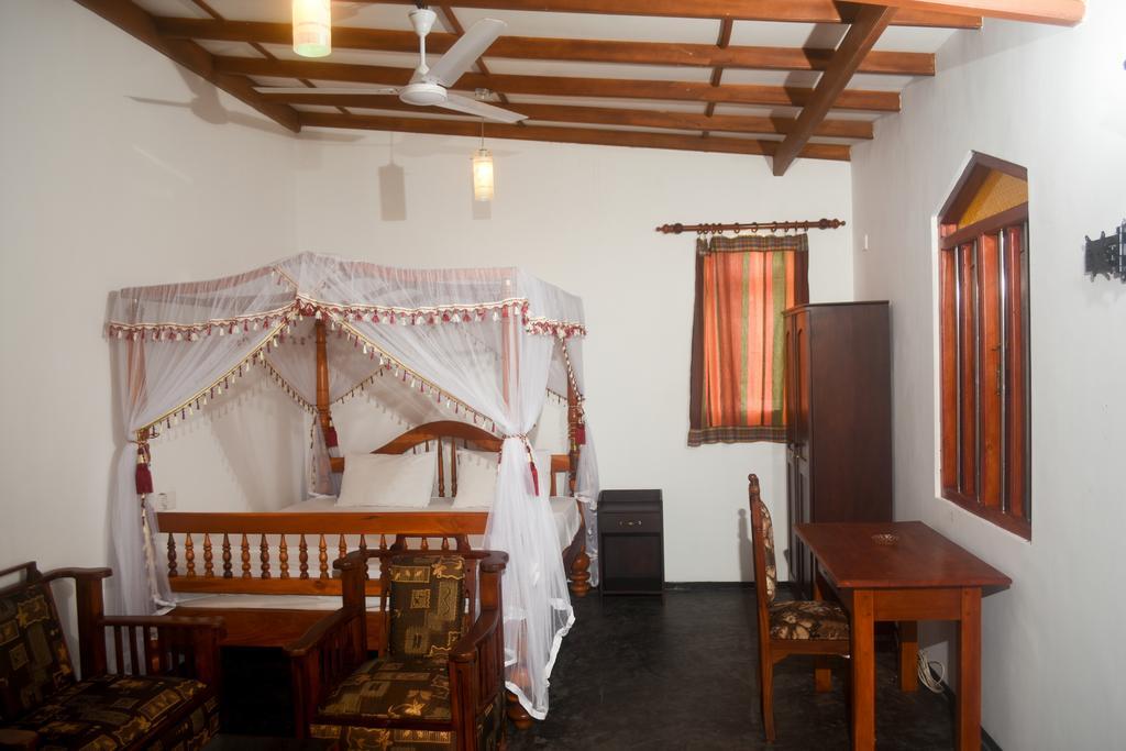 Villa Mihindi Hikkaduwa Luaran gambar